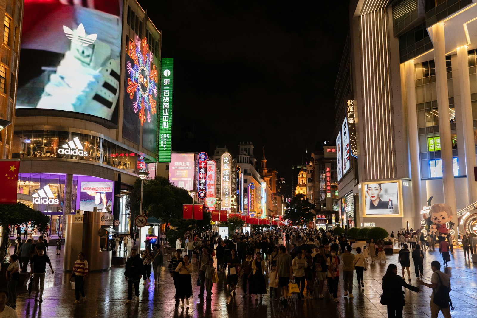 Shoppers on Nanjing Road in Shanghai